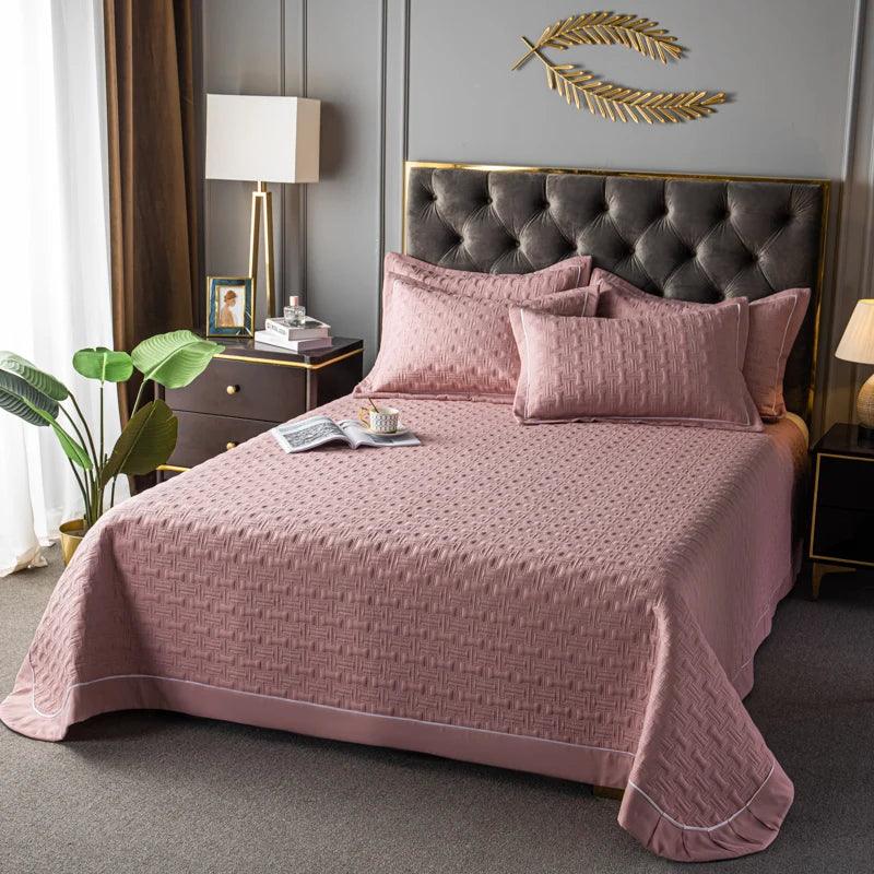 Luxury Plaid Quilted Bedspread - Timeless Home