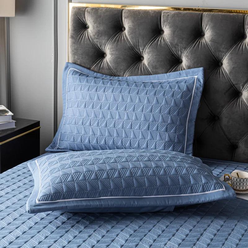 Luxury Plaid Quilted Bedspread - Timeless Home