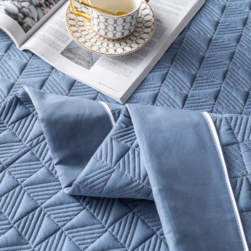 Luxury Plaid Quilted Bedspread - Timeless Home