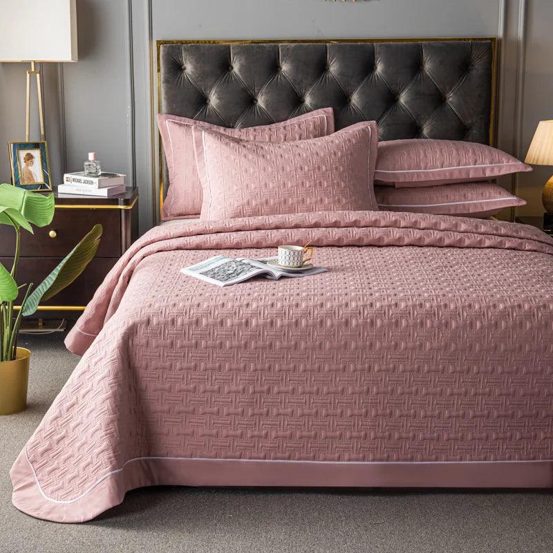 Luxury Plaid Quilted Bedspread - Timeless Home