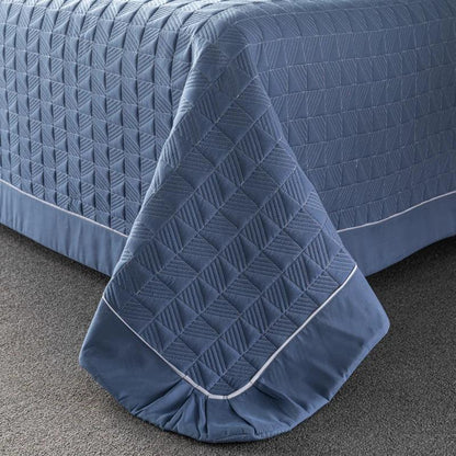 Luxury Plaid Quilted Bedspread - Timeless Home