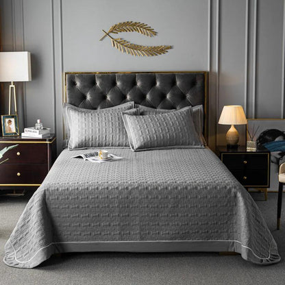 Luxury Plaid Quilted Bedspread - Timeless Home