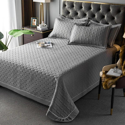 Luxury Plaid Quilted Bedspread - Timeless Home