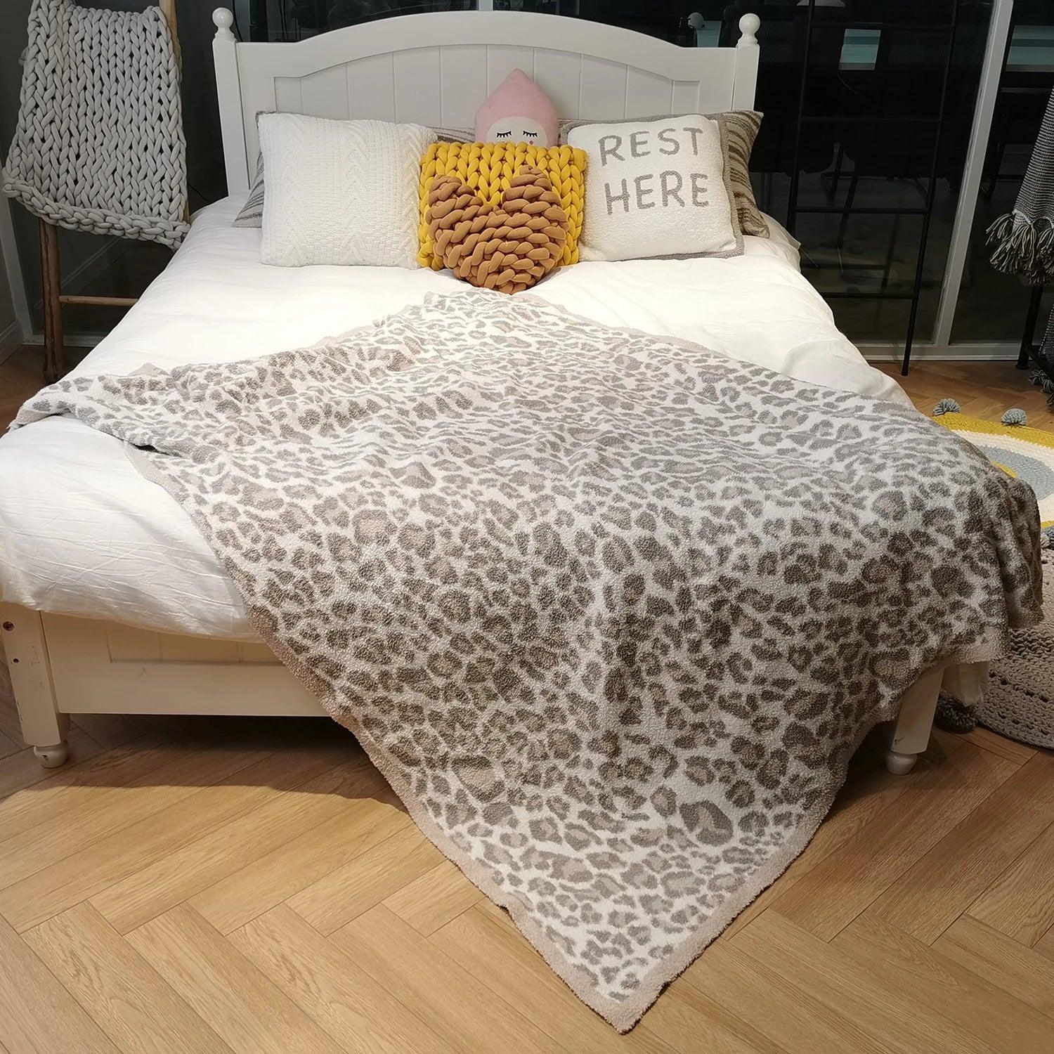 Thick Knitted Leopard Blanket - Timeless Home