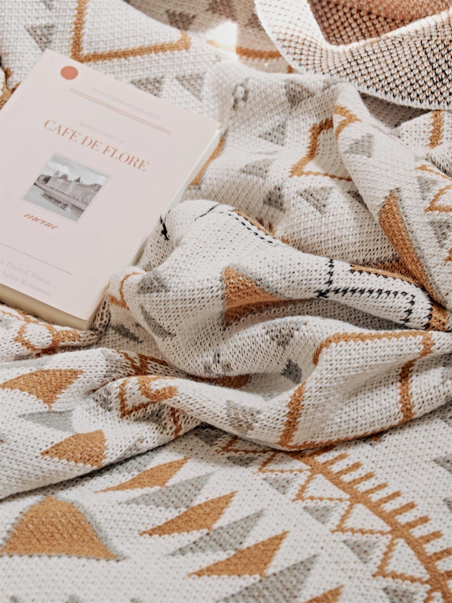 Thin & Breathable Geometric Blanket - Timeless Home