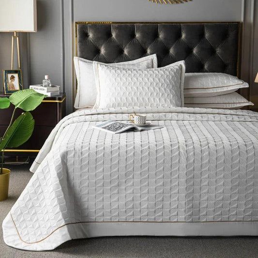 Luxury Plaid Quilted Bedspread - Timeless Home